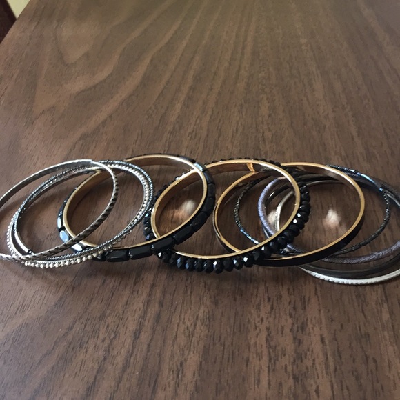 Bracelet bundle - Picture 2 of 3